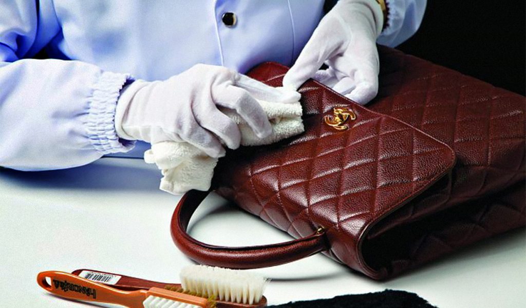 10 steps to clean leather bag at home